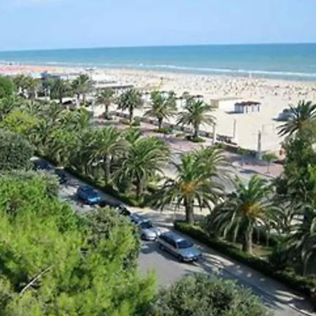 Apartment In Giulianova Next To The Center And Sea